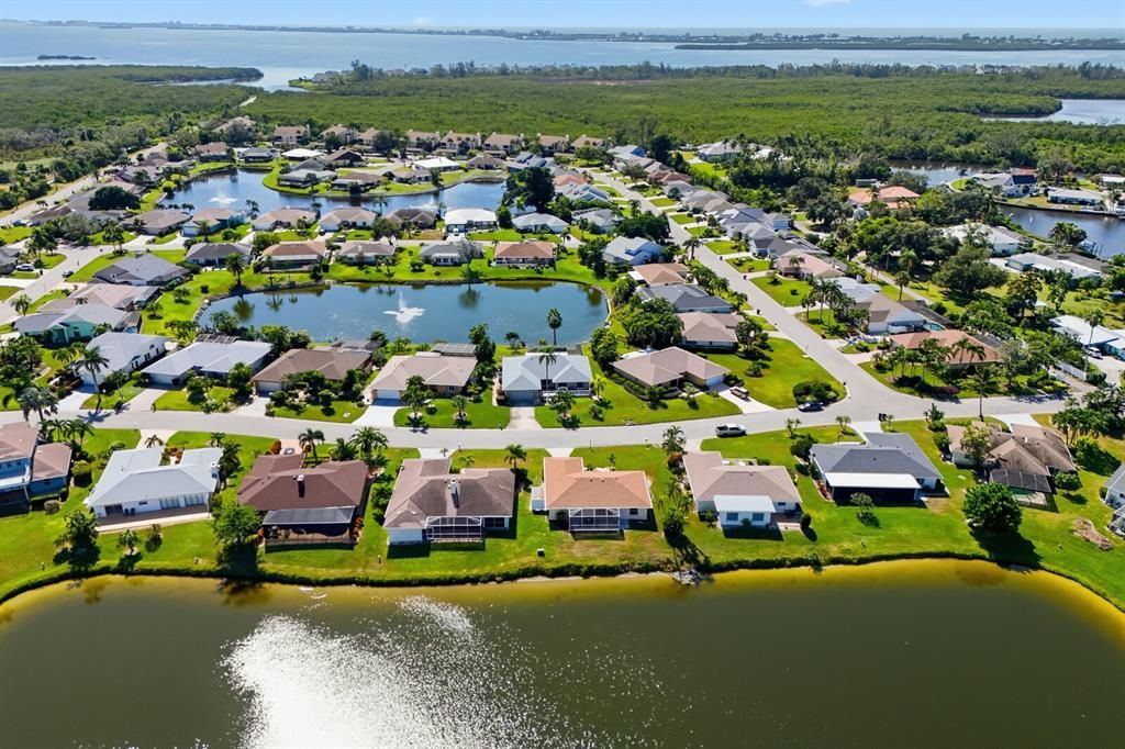 待售: $474,900 (2 贝兹, 2 浴室, 1439 平方英尺)