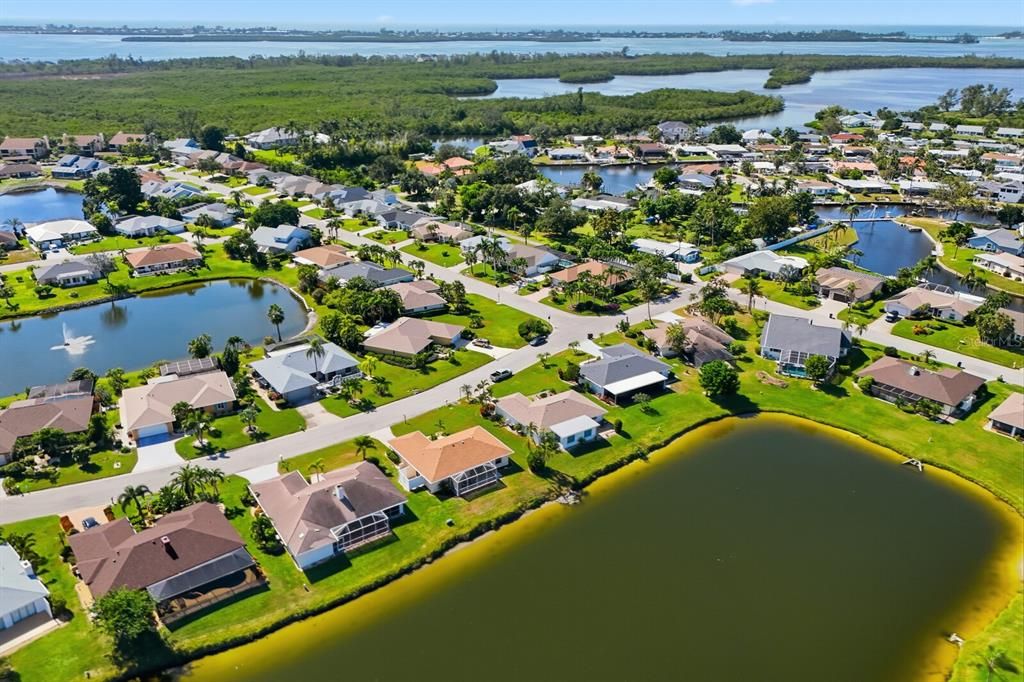 待售: $474,900 (2 贝兹, 2 浴室, 1439 平方英尺)