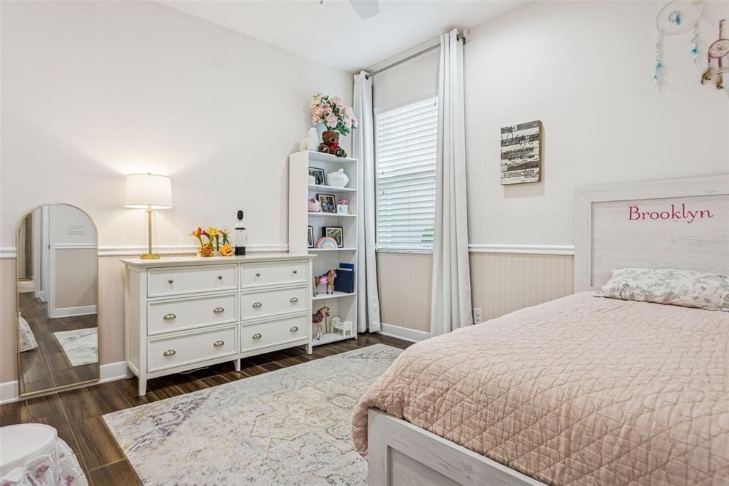 合同活跃: $524,900 (4 贝兹, 3 浴室, 2395 平方英尺)