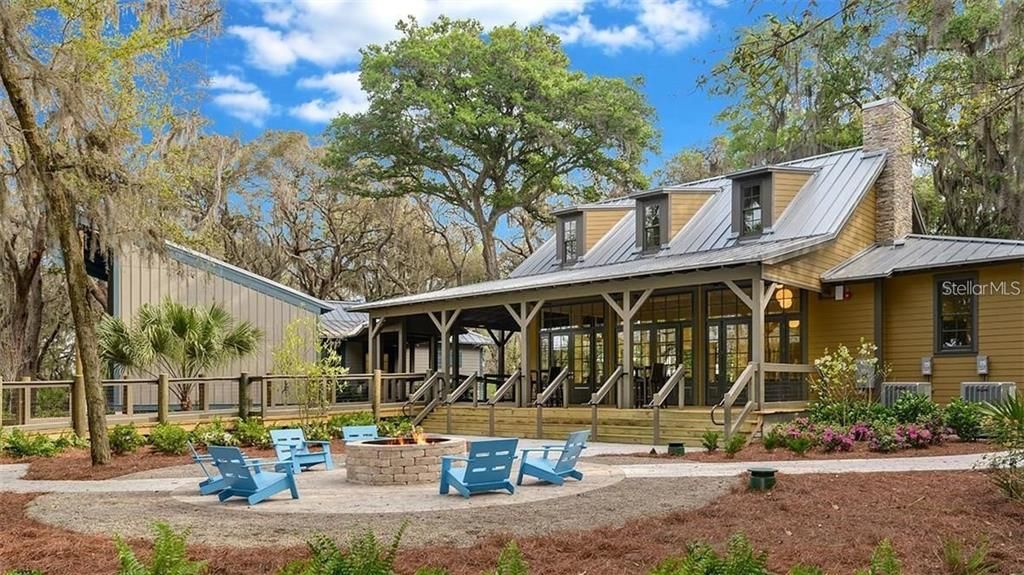 合同活跃: $524,900 (4 贝兹, 3 浴室, 2395 平方英尺)