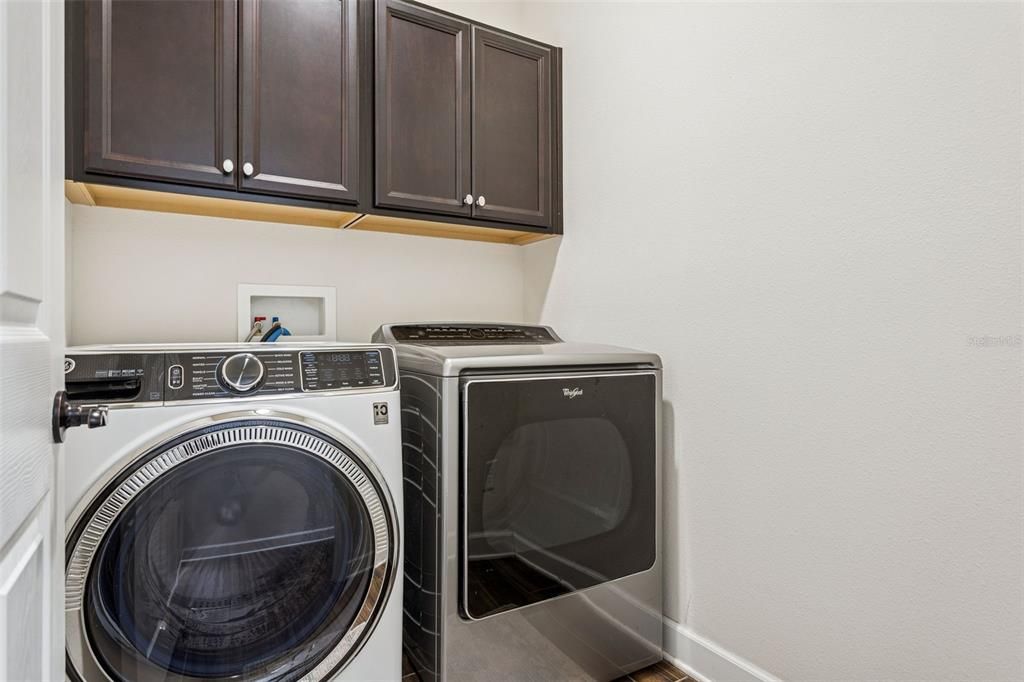 合同活跃: $524,900 (4 贝兹, 3 浴室, 2395 平方英尺)