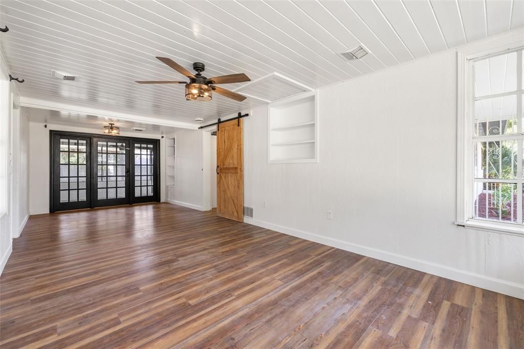 For Sale: $359,900 (3 beds, 2 baths, 1488 Square Feet)