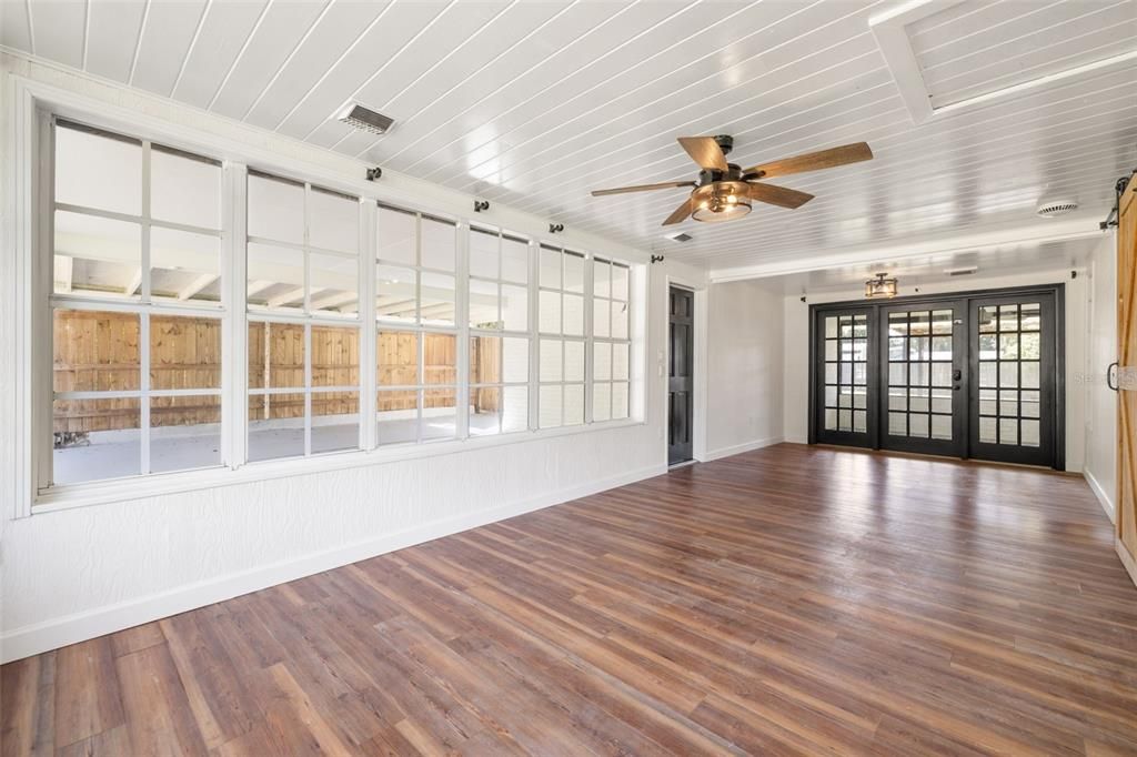 For Sale: $359,900 (3 beds, 2 baths, 1488 Square Feet)