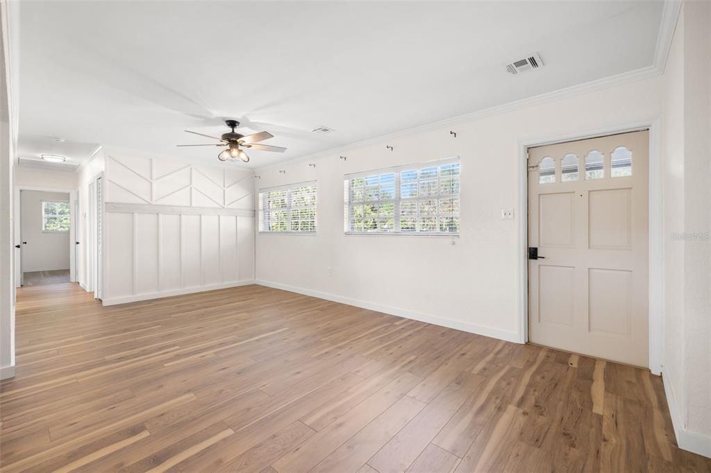 For Sale: $359,900 (3 beds, 2 baths, 1488 Square Feet)