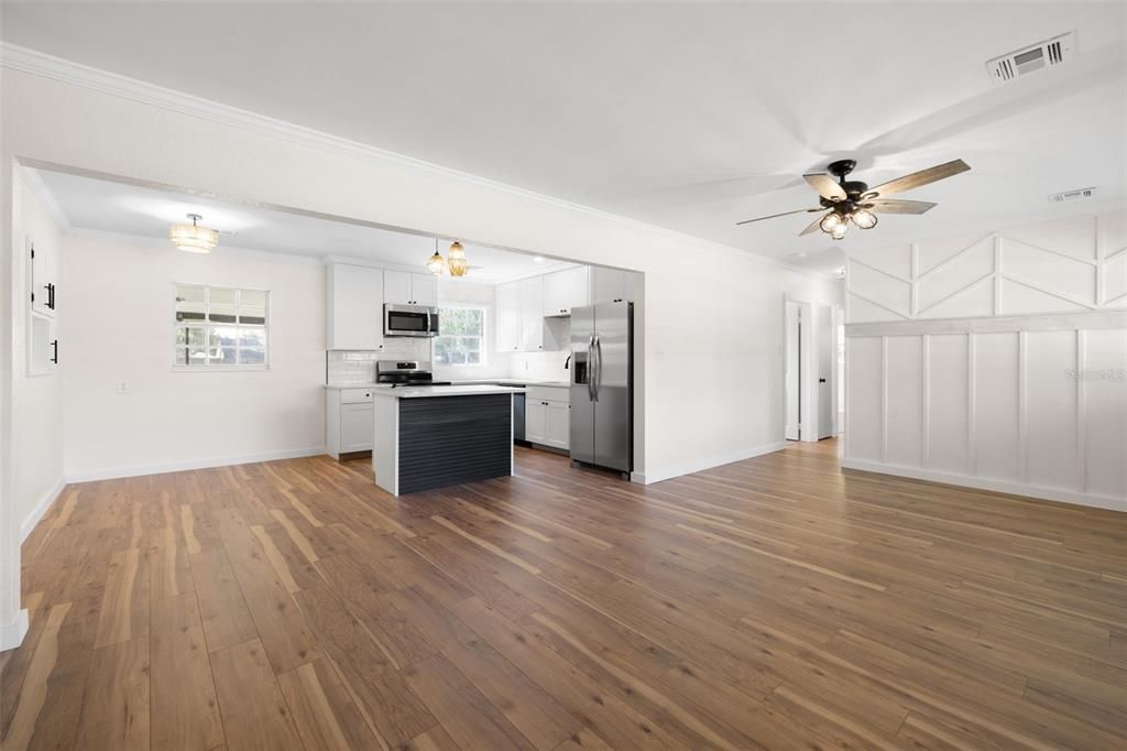 For Sale: $359,900 (3 beds, 2 baths, 1488 Square Feet)