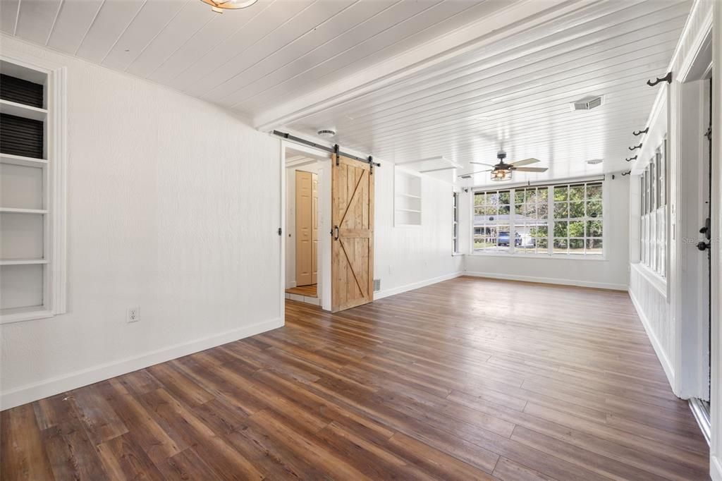 For Sale: $359,900 (3 beds, 2 baths, 1488 Square Feet)