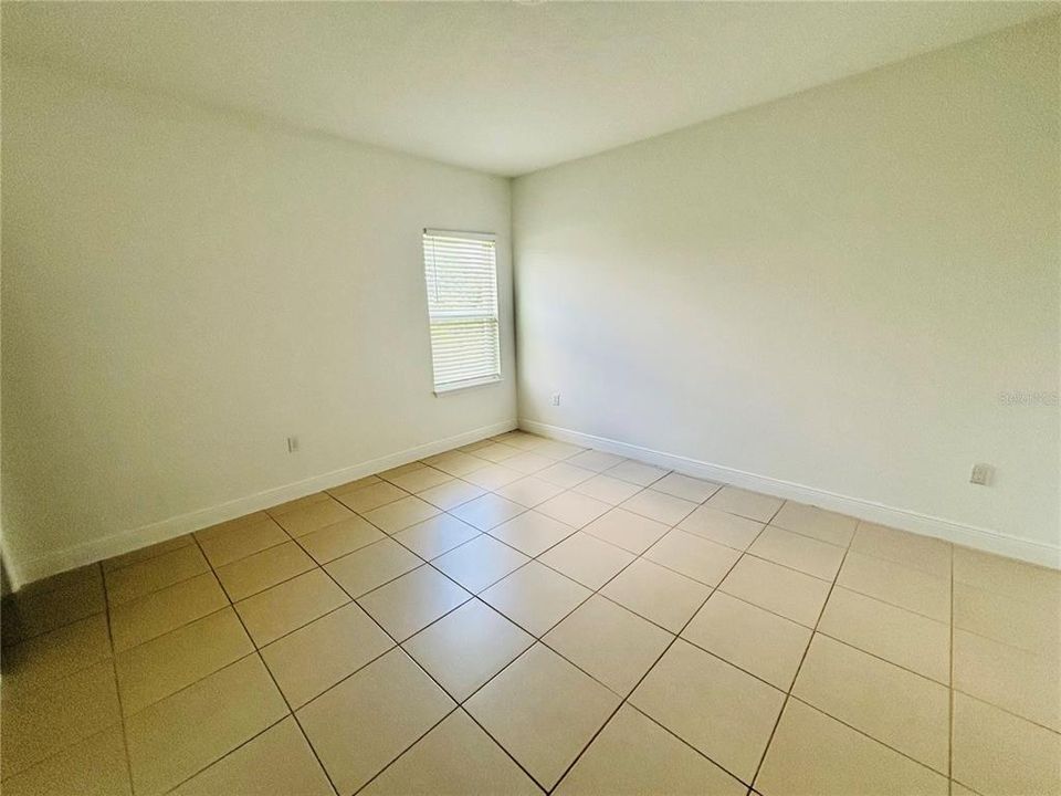 For Rent: $1,790 (4 beds, 2 baths, 1578 Square Feet)