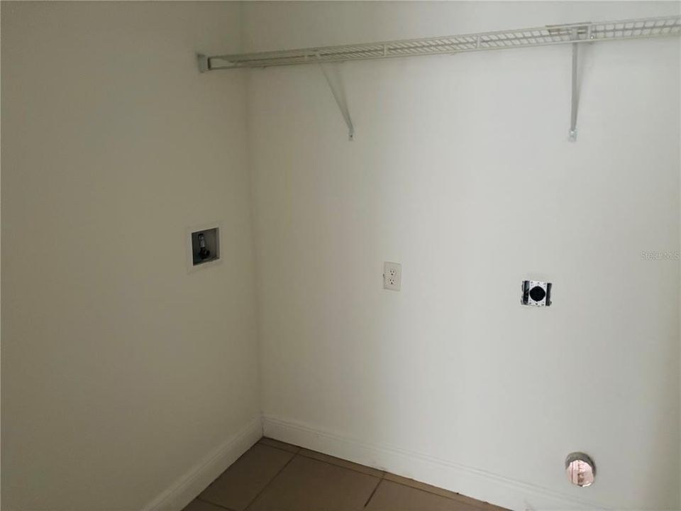 For Rent: $1,790 (4 beds, 2 baths, 1578 Square Feet)