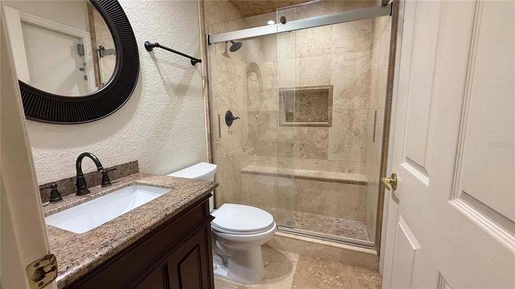 合同活跃: $2,499 (3 贝兹, 2 浴室, 1867 平方英尺)