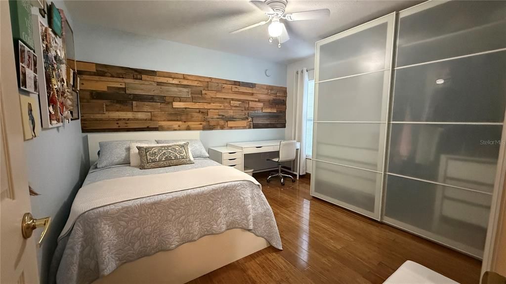 合同活跃: $2,499 (3 贝兹, 2 浴室, 1867 平方英尺)