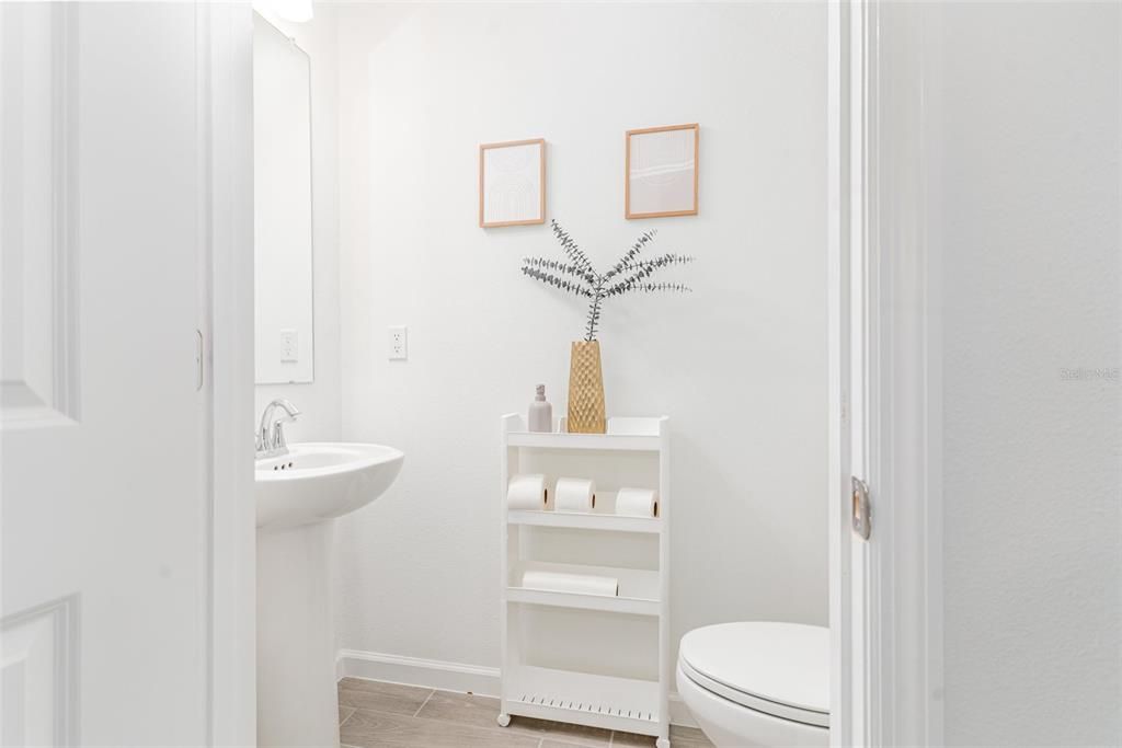 For Rent: $2,300 (3 beds, 2 baths, 1657 Square Feet)