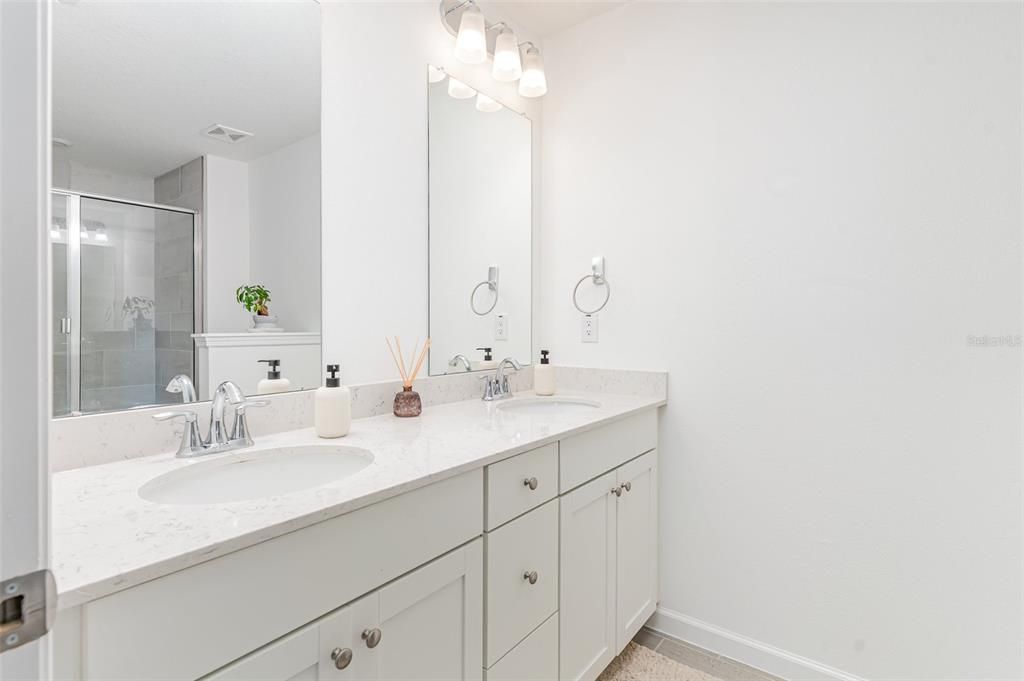 For Rent: $2,300 (3 beds, 2 baths, 1657 Square Feet)