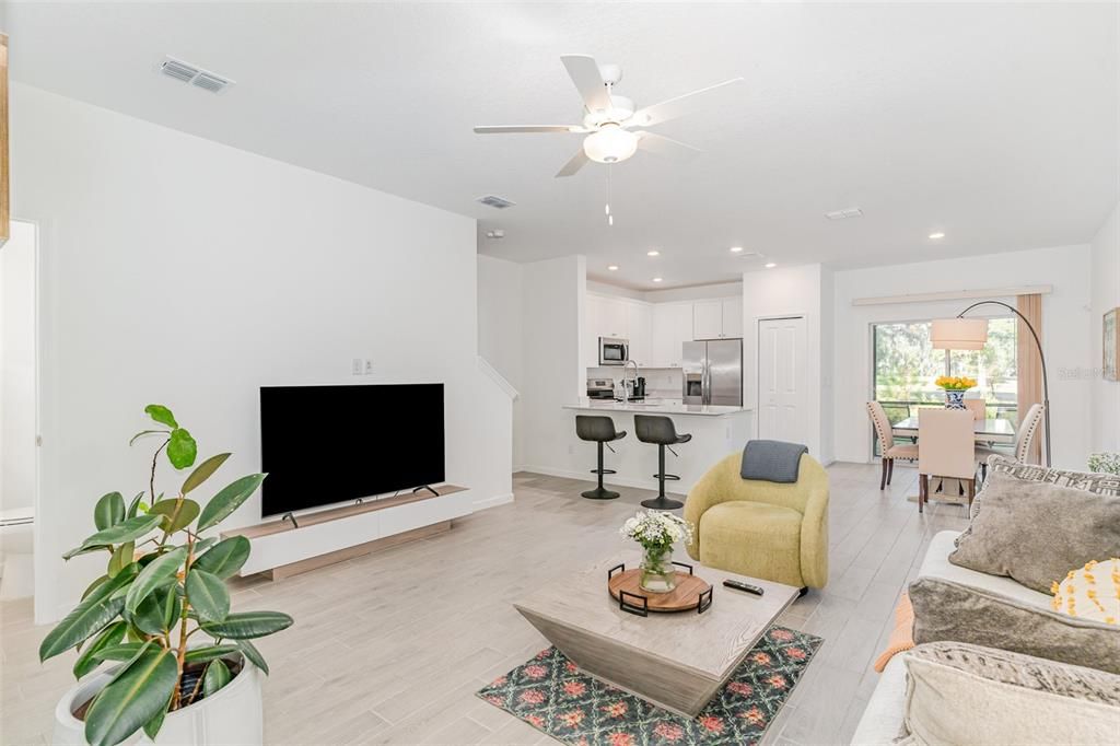 For Rent: $2,300 (3 beds, 2 baths, 1657 Square Feet)