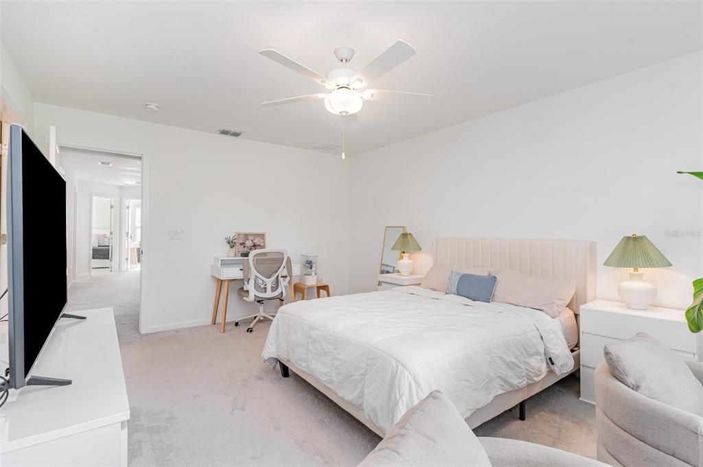 For Rent: $2,300 (3 beds, 2 baths, 1657 Square Feet)