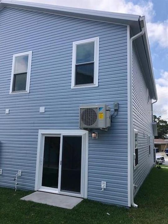 For Rent: $2,345 (3 beds, 2 baths, 1450 Square Feet)