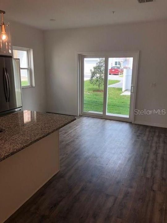 For Rent: $2,345 (3 beds, 2 baths, 1450 Square Feet)