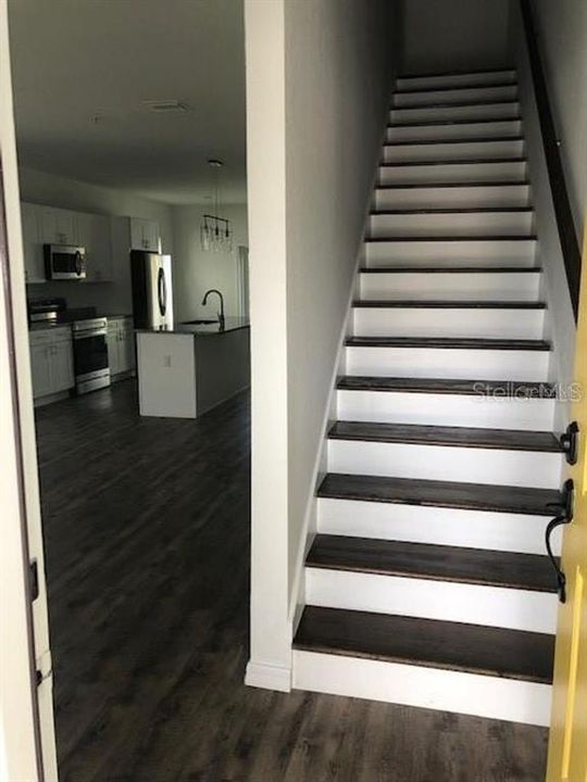 For Rent: $2,345 (3 beds, 2 baths, 1450 Square Feet)