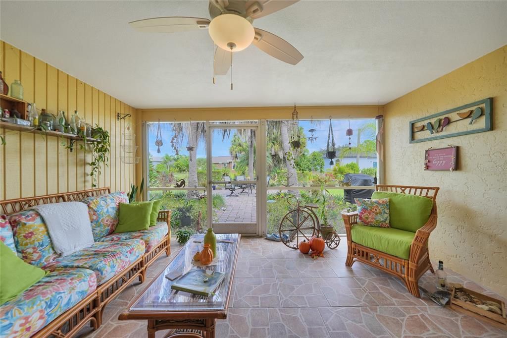 For Sale: $279,000 (2 beds, 2 baths, 1532 Square Feet)