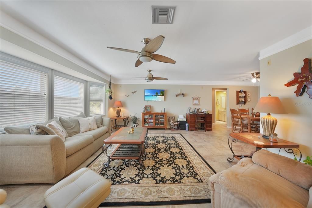 For Sale: $279,000 (2 beds, 2 baths, 1532 Square Feet)