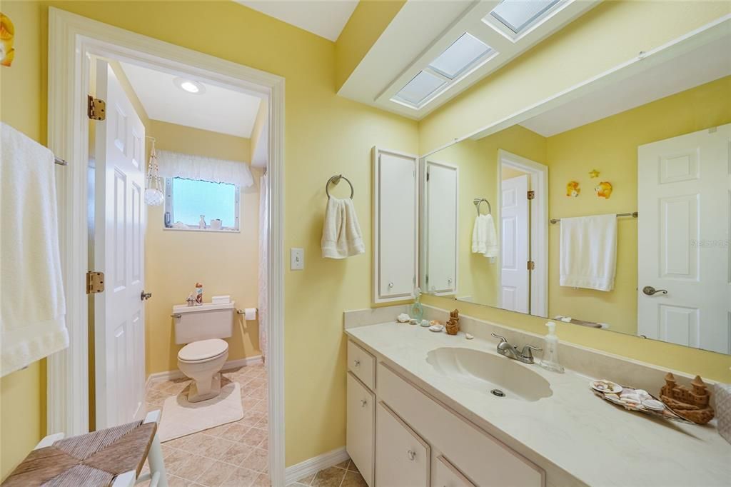 For Sale: $279,000 (2 beds, 2 baths, 1532 Square Feet)