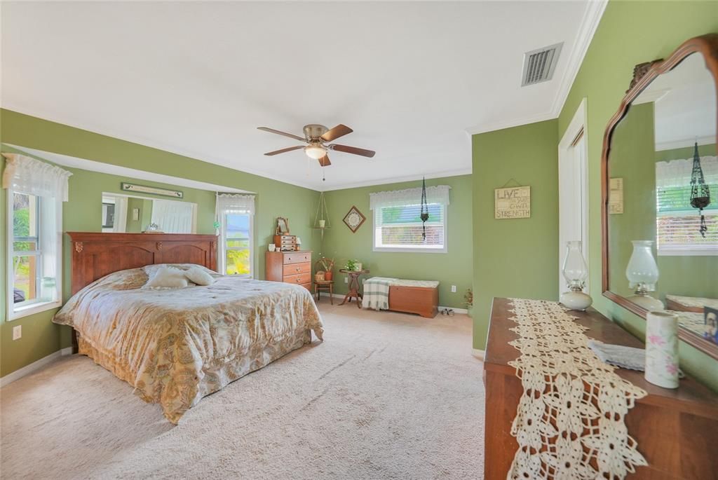 For Sale: $279,000 (2 beds, 2 baths, 1532 Square Feet)