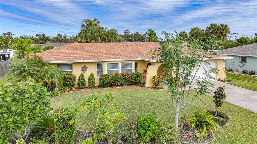 For Sale: $279,000 (2 beds, 2 baths, 1532 Square Feet)