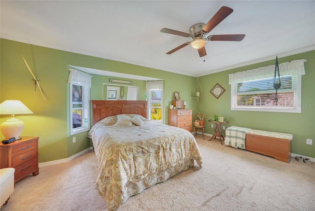 For Sale: $279,000 (2 beds, 2 baths, 1532 Square Feet)