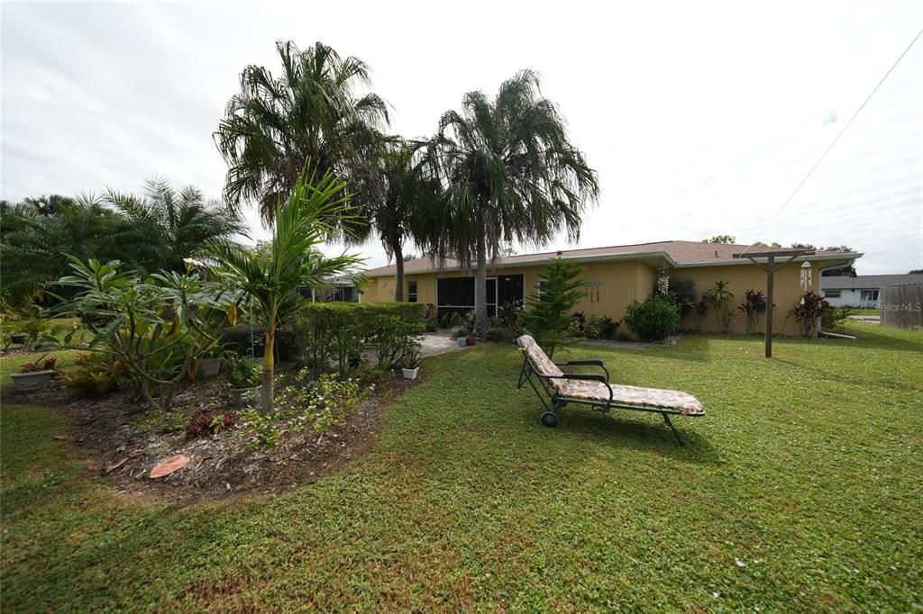 For Sale: $279,000 (2 beds, 2 baths, 1532 Square Feet)