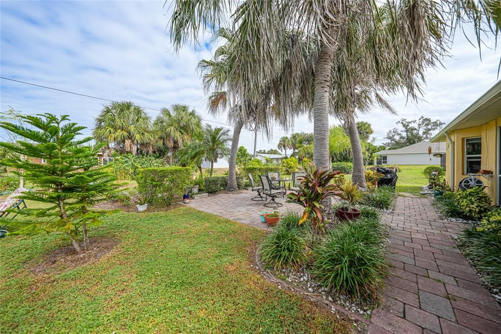 For Sale: $279,000 (2 beds, 2 baths, 1532 Square Feet)