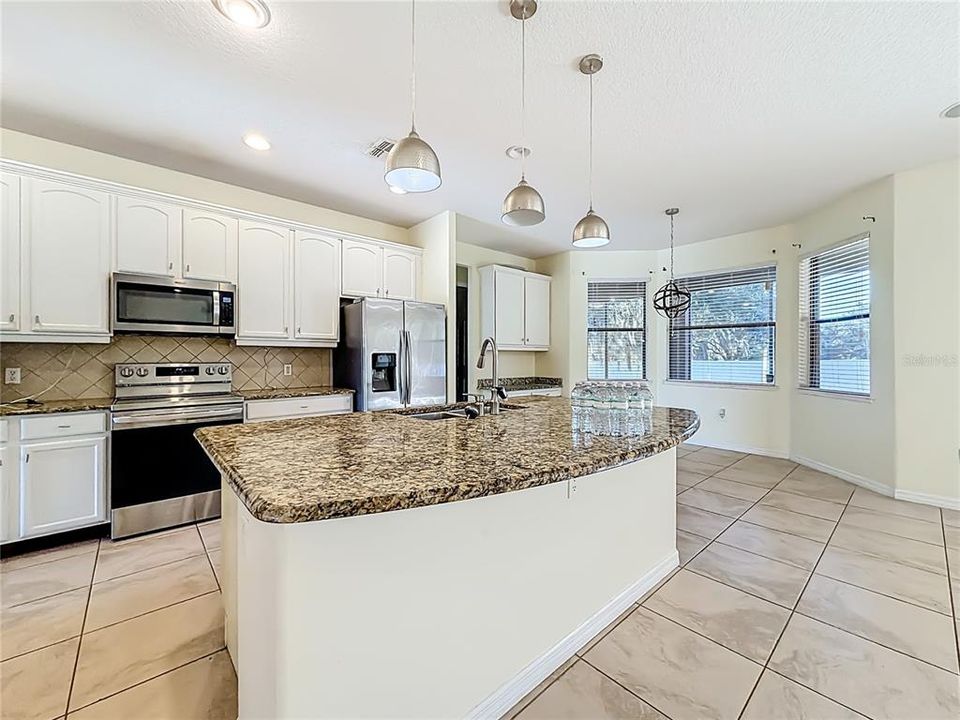Active With Contract: $448,000 (4 beds, 3 baths, 2613 Square Feet)