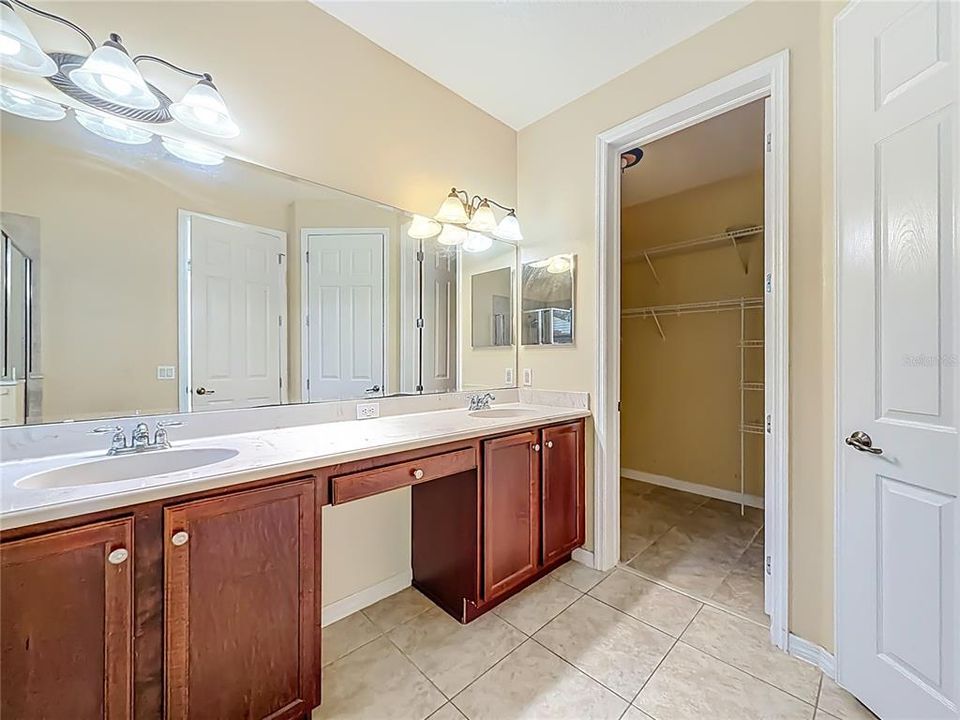 Active With Contract: $448,000 (4 beds, 3 baths, 2613 Square Feet)