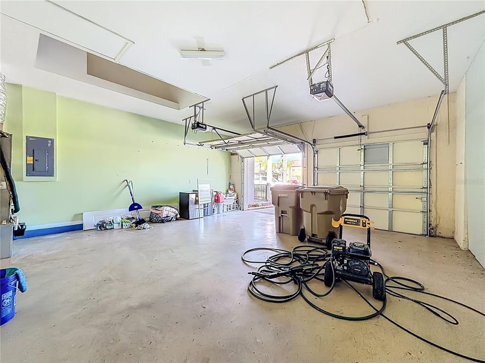 Active With Contract: $448,000 (4 beds, 3 baths, 2613 Square Feet)