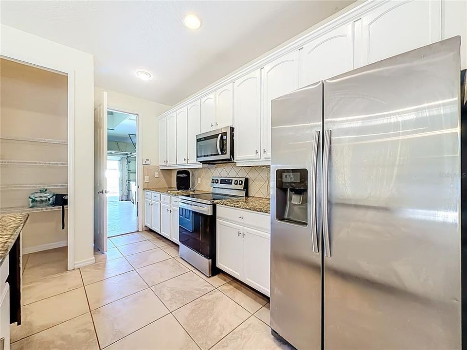 Active With Contract: $448,000 (4 beds, 3 baths, 2613 Square Feet)