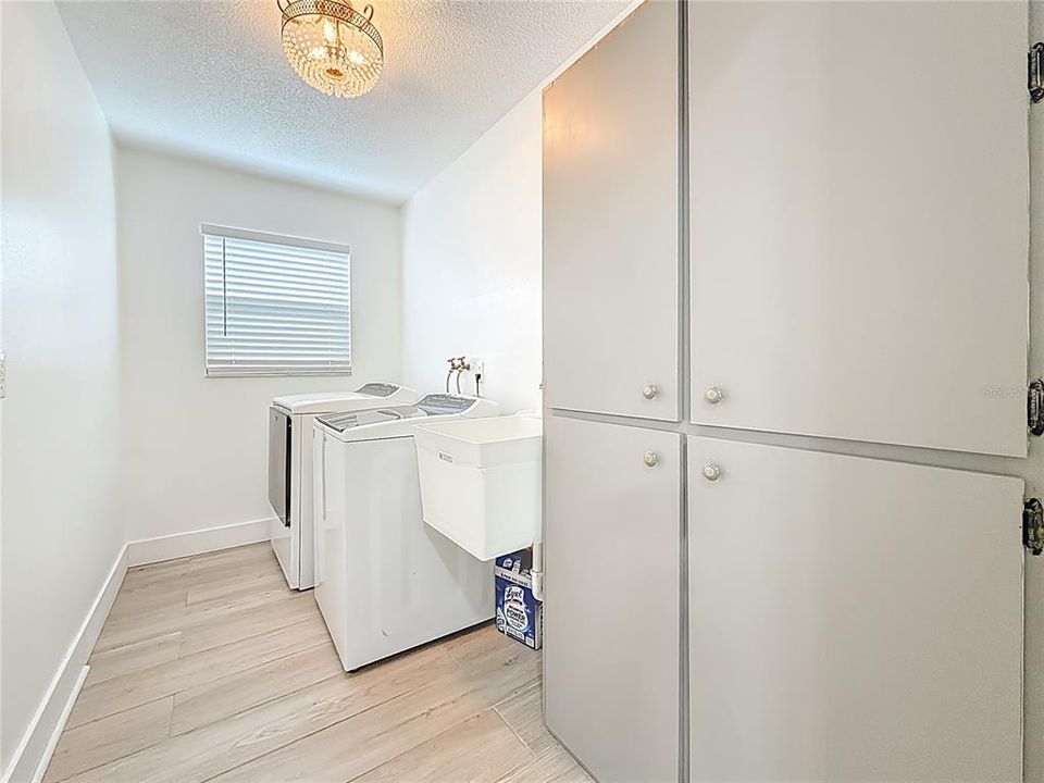 待售: $495,900 (2 贝兹, 2 浴室, 1520 平方英尺)