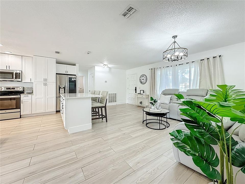 待售: $495,900 (2 贝兹, 2 浴室, 1520 平方英尺)