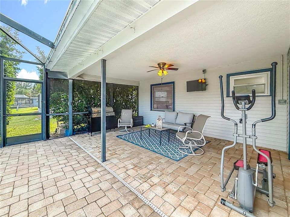 待售: $495,900 (2 贝兹, 2 浴室, 1520 平方英尺)