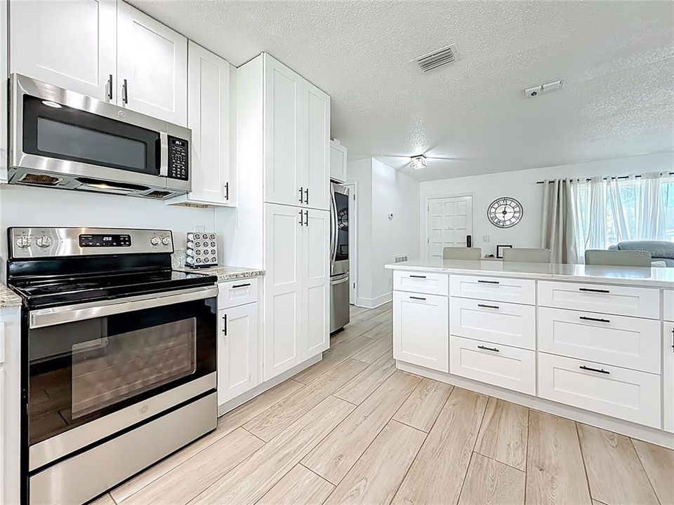 待售: $495,900 (2 贝兹, 2 浴室, 1520 平方英尺)