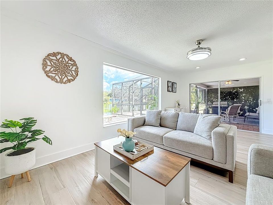 待售: $495,900 (2 贝兹, 2 浴室, 1520 平方英尺)