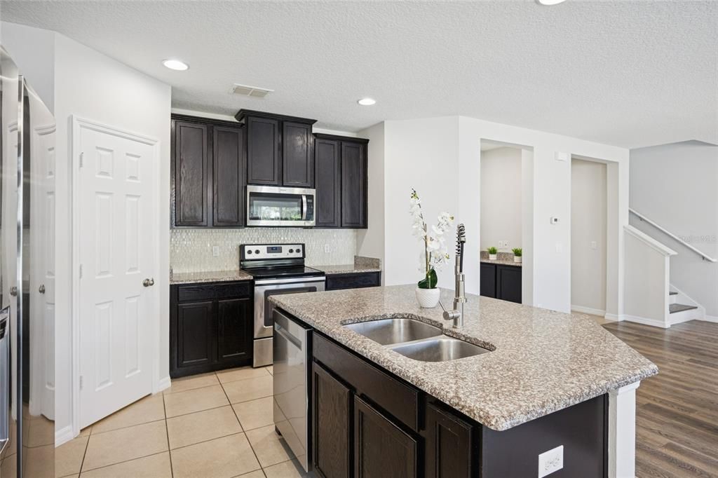 Active With Contract: $399,990 (4 beds, 2 baths, 1964 Square Feet)