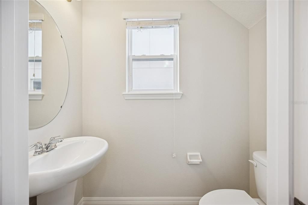 Active With Contract: $399,990 (4 beds, 2 baths, 1964 Square Feet)