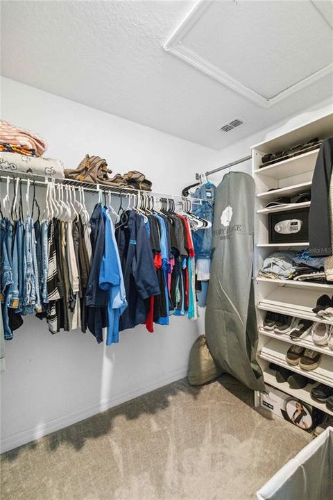 En Renta: $2,350 (3 camas, 2 baños, 1701 Pies cuadrados)