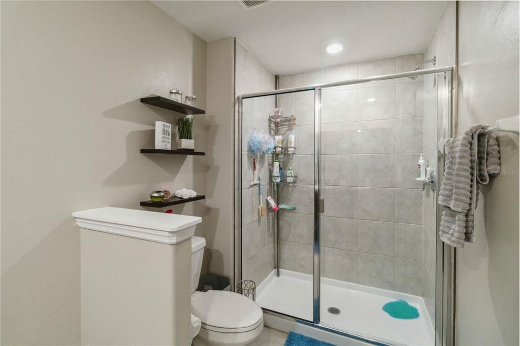 En Renta: $2,350 (3 camas, 2 baños, 1701 Pies cuadrados)