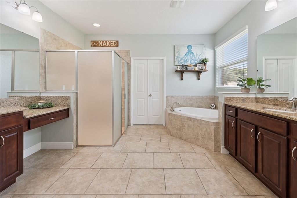 待售: $589,900 (4 贝兹, 3 浴室, 2816 平方英尺)