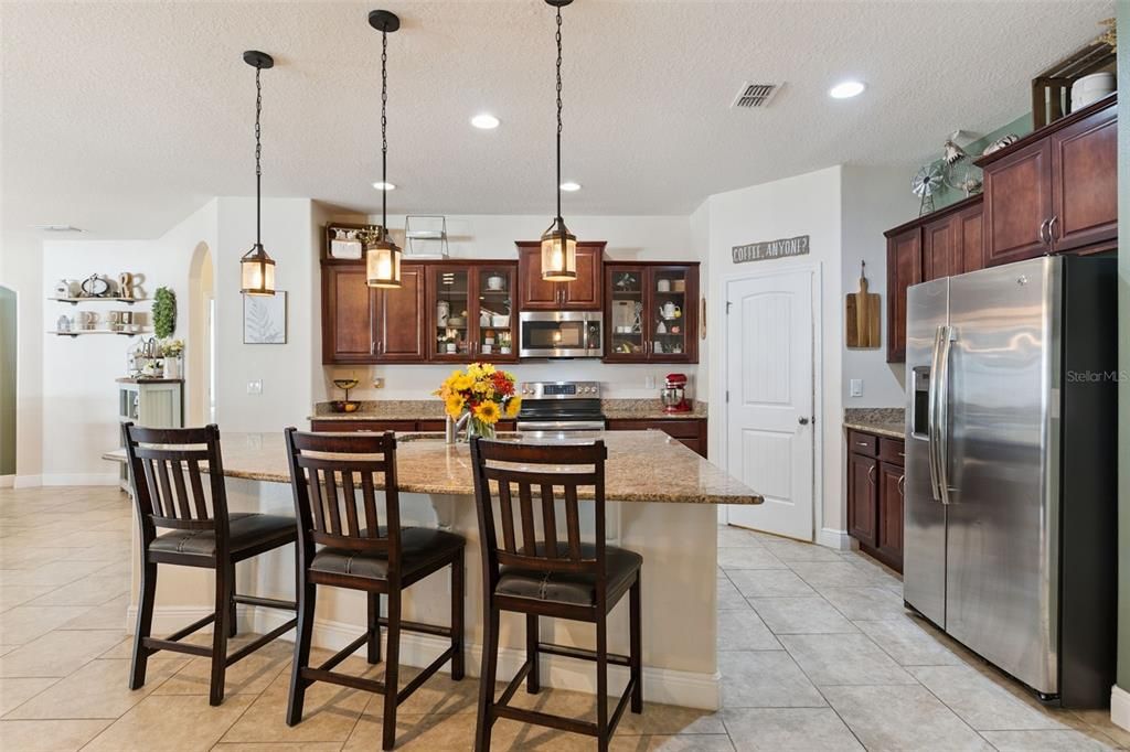 待售: $589,900 (4 贝兹, 3 浴室, 2816 平方英尺)