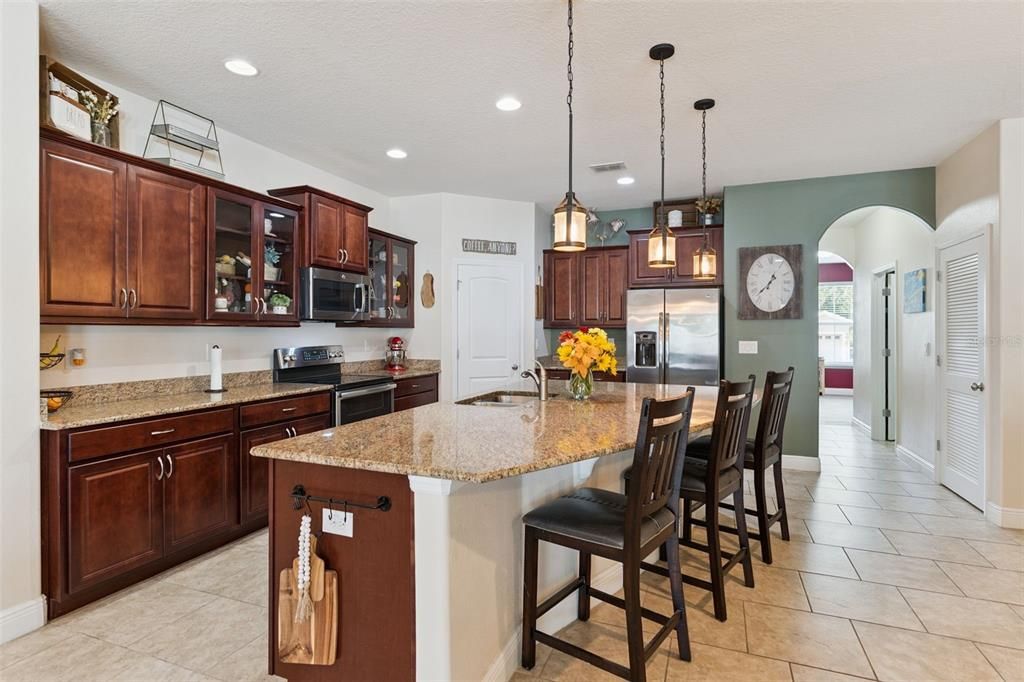 待售: $589,900 (4 贝兹, 3 浴室, 2816 平方英尺)