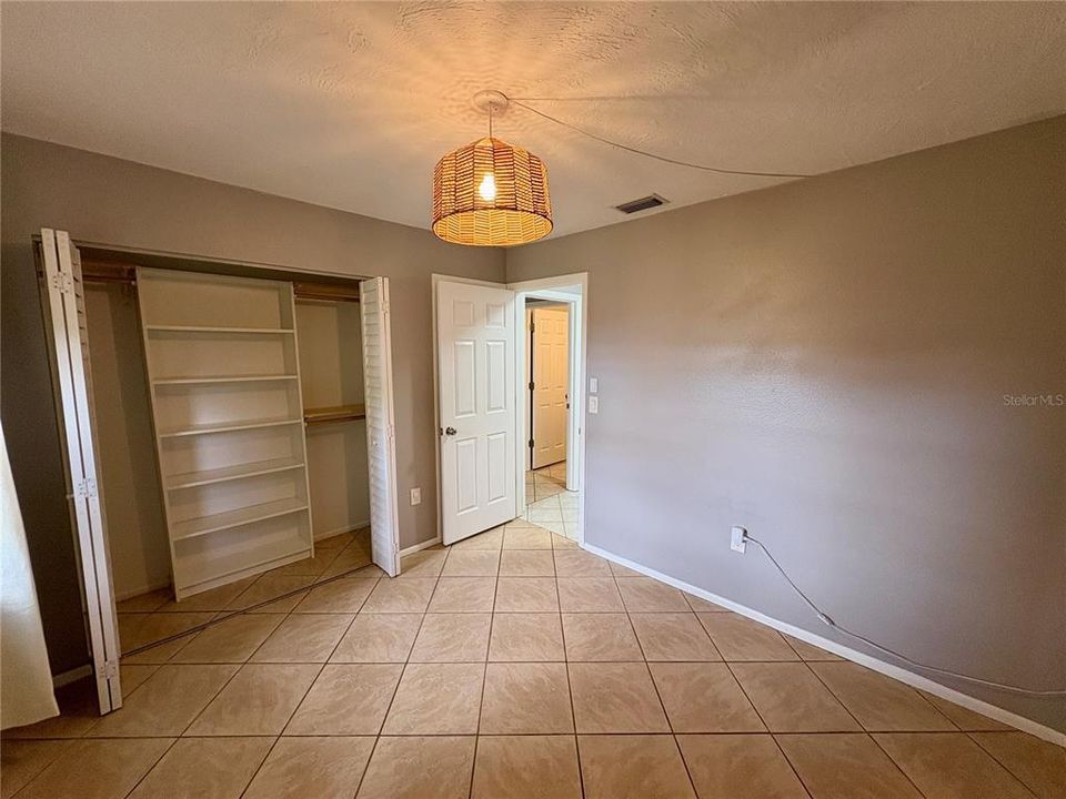 For Rent: $2,300 (3 beds, 2 baths, 1087 Square Feet)