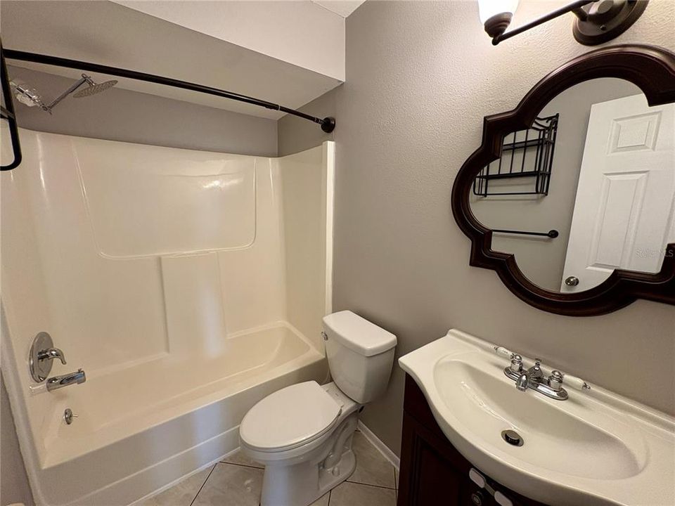 For Rent: $2,300 (3 beds, 2 baths, 1087 Square Feet)