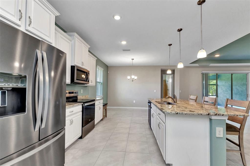 待售: $545,000 (4 贝兹, 3 浴室, 2365 平方英尺)