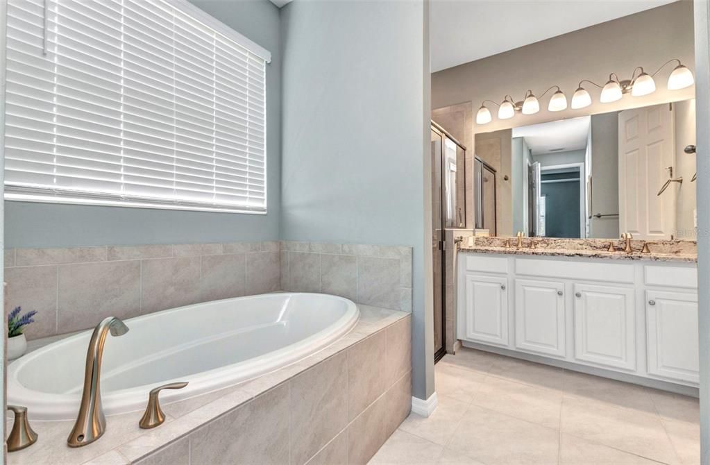 待售: $545,000 (4 贝兹, 3 浴室, 2365 平方英尺)