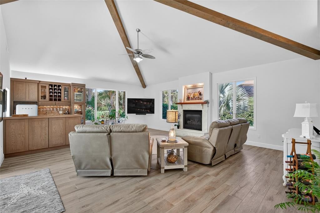 待售: $2,199,000 (4 贝兹, 4 浴室, 4652 平方英尺)